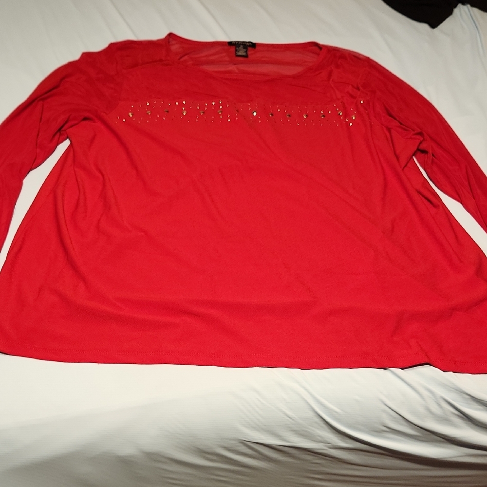 Red Top With Gold Details And Mesh Sleeves Size 3x